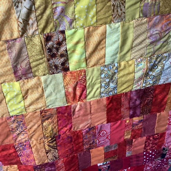 NWT Hand Crafted Colorful Patchwork Quilt in Generous Size - Picture 7 of 15